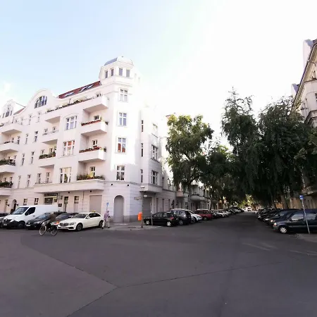 Kvh By Rockchair L Superhost Status L Boxspringbett Am Schloss Charlottenburg Welcomes You! Βερολίνο