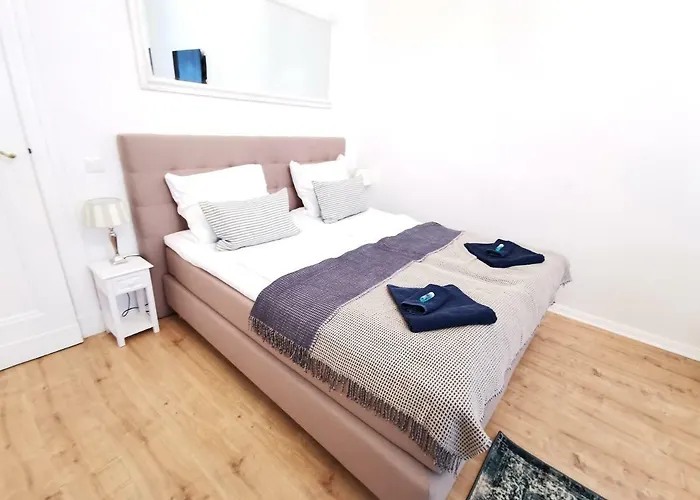 Apartman Kvh By Rockchair L Superhost Status L Boxspringbett Am Schloss Charlottenburg Welcomes You!