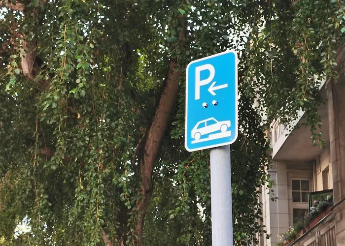 Kvh By Rockchair L Superhost Status L Boxspringbett Am Schloss Charlottenburg Welcomes You!