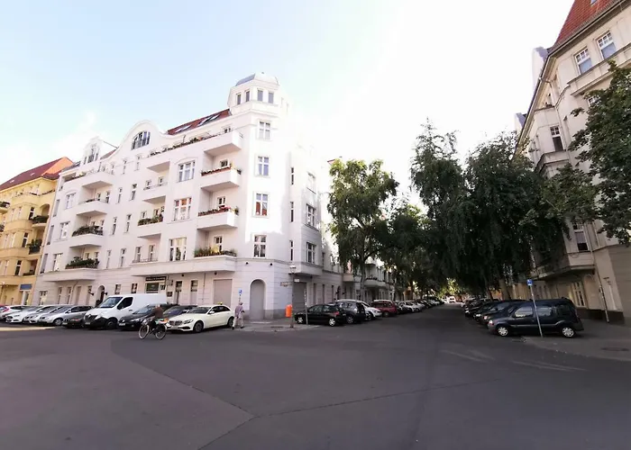 Kvh By Rockchair L Superhost Status L Boxspringbett Am Schloss Charlottenburg Welcomes You! Berlin