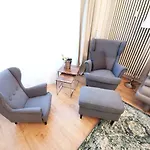 Kvh By Rockchair L Superhost Status L Boxspringbett Am Schloss Charlottenburg Welcomes You! شقة برلين