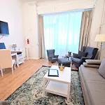 Kvh By Rockchair L Superhost Status L Boxspringbett Am Schloss Charlottenburg Welcomes You!